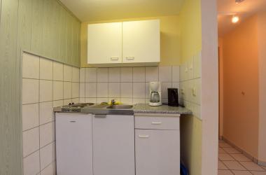 Ferienhaus 10 und 11, Küchenzeile